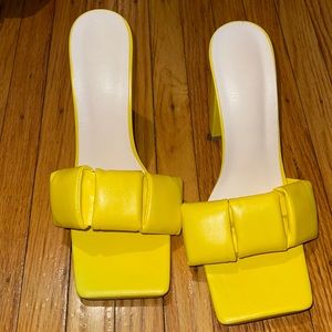 Yellow heeled sandal